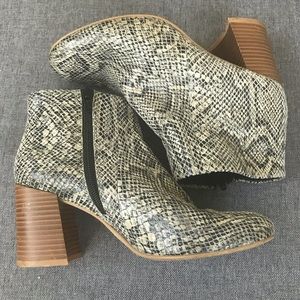 Vagabond Kalye Snakeprint Ankle Boots Sz 7 / 37